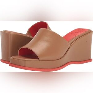 NWOT Vince Camuto Falivda Wedge Tan with Orange Sole 8.5